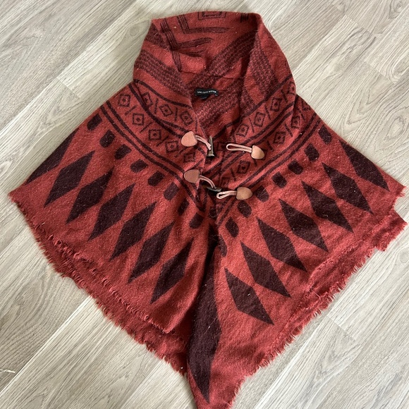 Saks Fifth Ave poncho - Picture 1 of 3